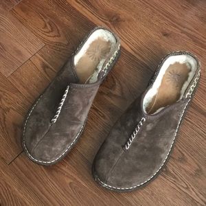Ugg clogs